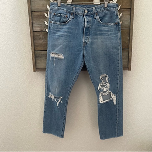 Levi’s 501S distressed cotton premium denim jeans button‎ fly size 32